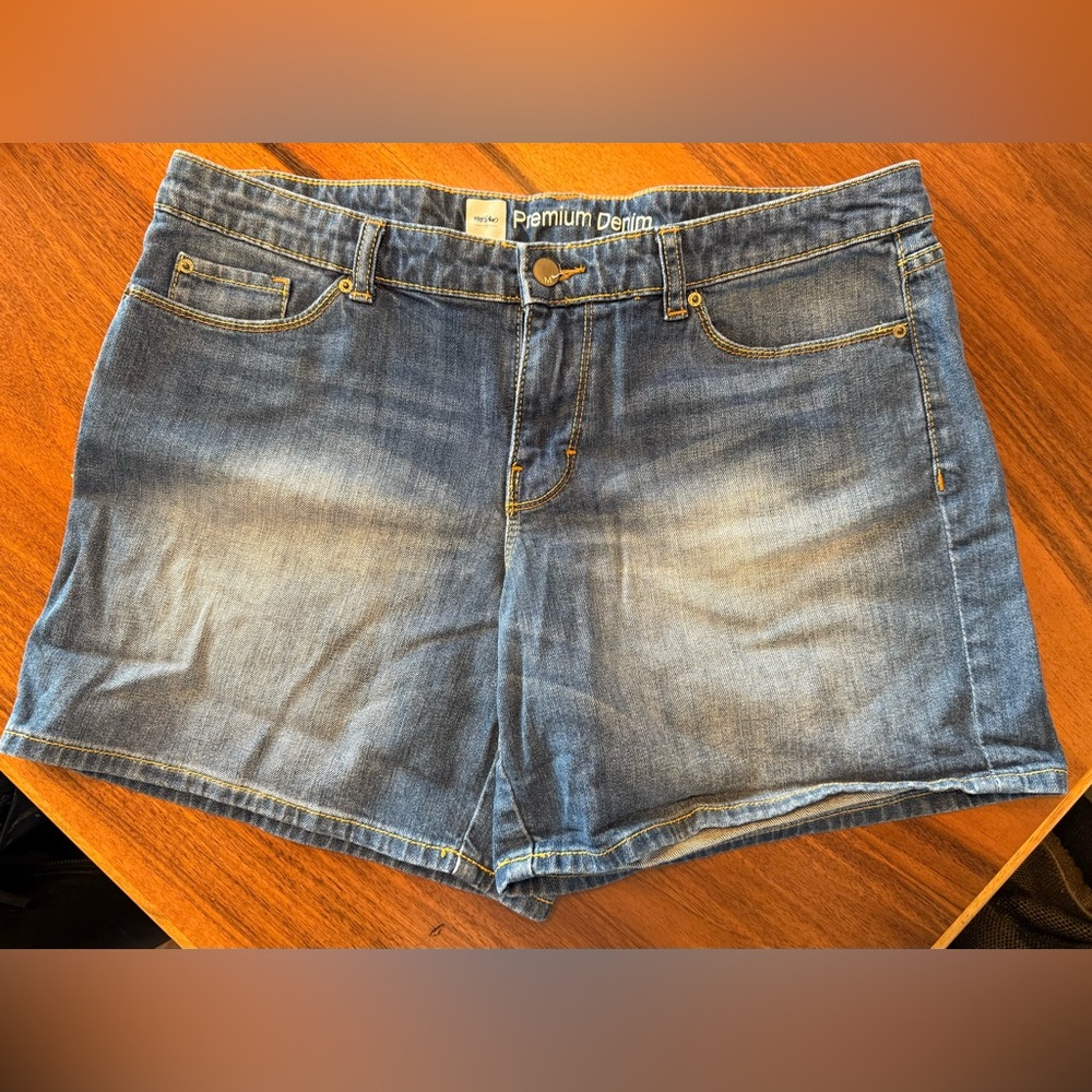 Mossimo Jean Shorts size 12